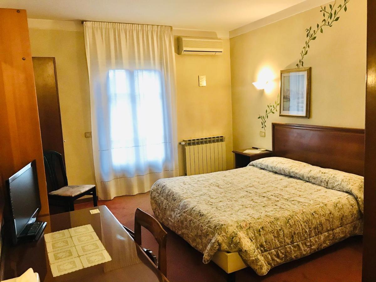 Franceschi 3*